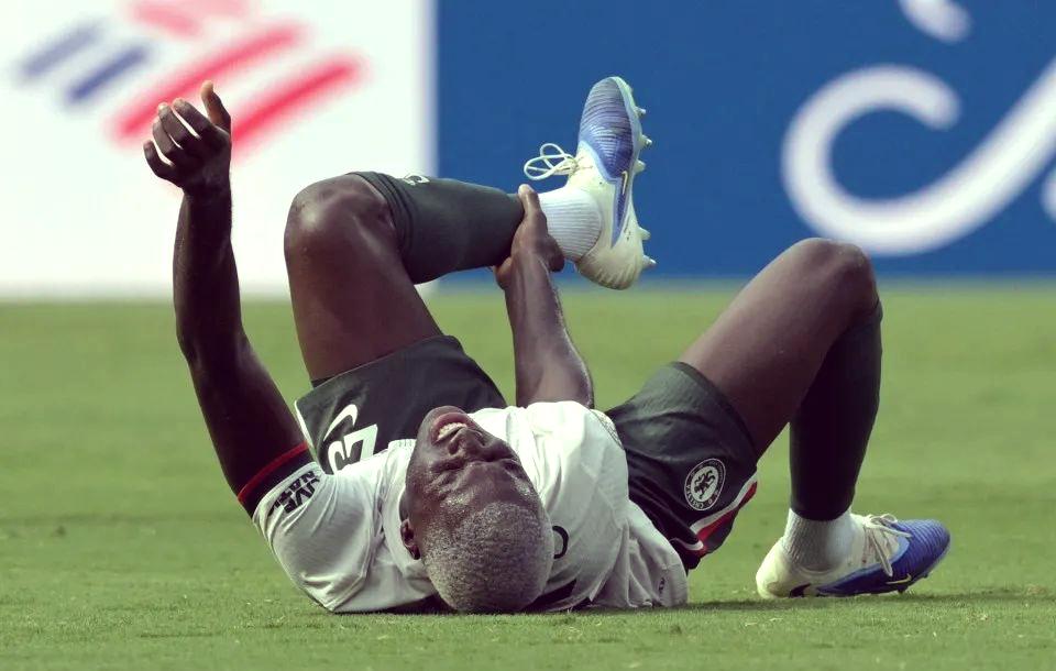 Ning新星晋级下一阶段表现突出，切尔西前途光明！赛场气氛高涨