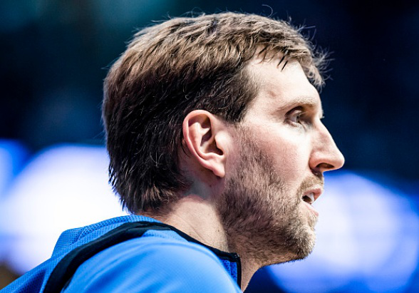 九游体育-纽卡斯尔训练开放日；赛后伤情更新引欢呼；法甲在即；临场指挥获称赞(144hz显示器为啥只有60)