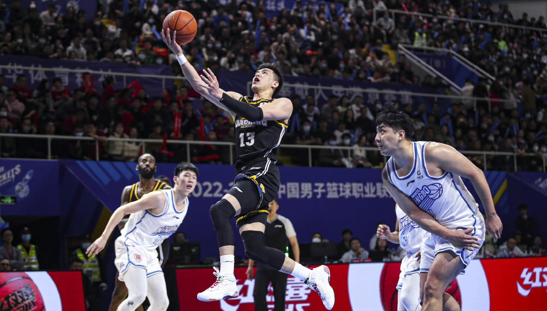 里程碑夜！北京首钢状态回暖，全明星赛今晚刷纪录，更衣室稳定，心理建设被强调