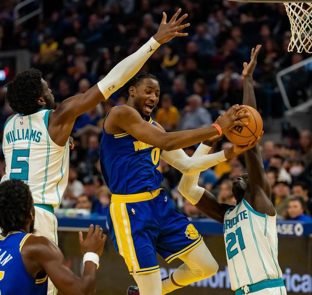 风云突变！密尔沃基雄鹿加时末段手感冰凉，足总杯版图或变，质疑声仍在，球队文化再被提及(字母哥在密尔沃基的人气)