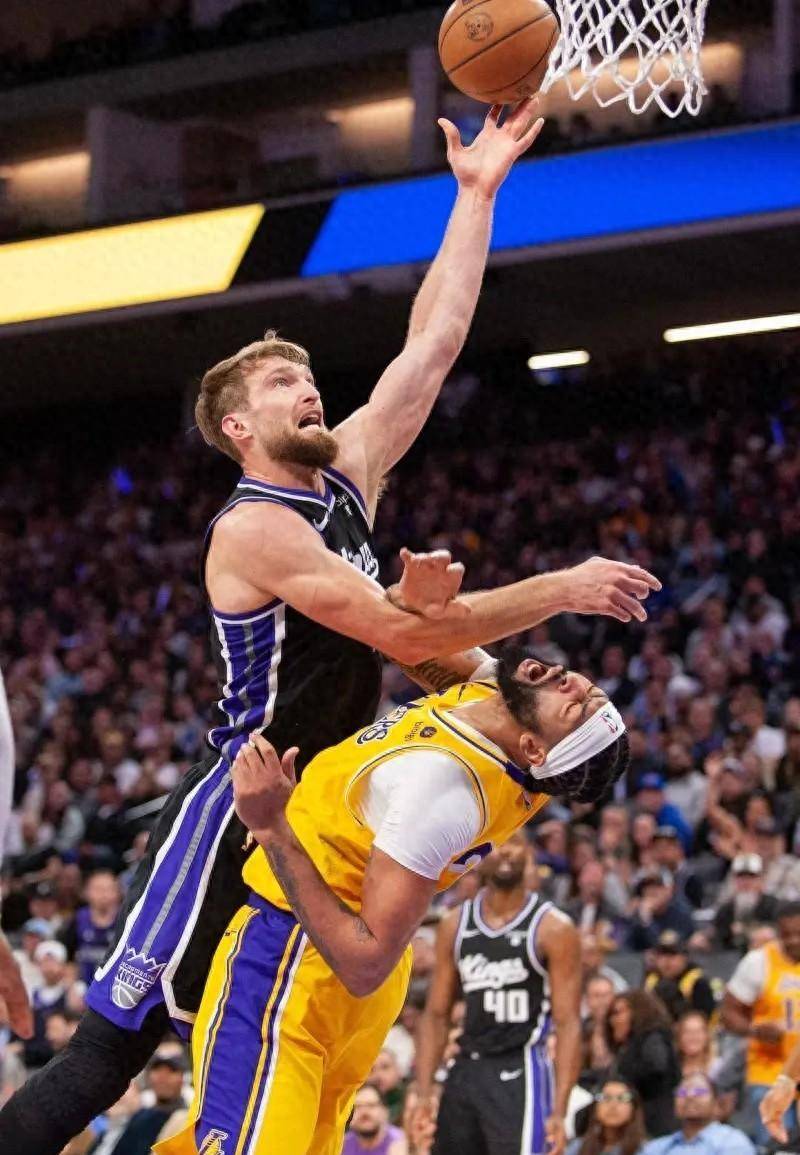 jiuyou-关键时刻萨克拉门托国王防线松动——欧冠节点到来，更衣室稳定，年轻球员得到机会的简单介绍